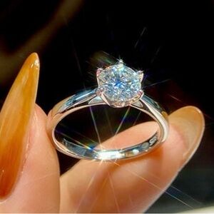 2carat 925 Sterling Silver Moisonite ring size 5